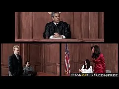 หนังโป๊ฝรั่ง สาวสวยนมโตแอบเล่นเสียวกับทนายฝั่งตรงข้ามหวังชนะคดีใช้หีเป็นตัวล่อจนแตกในเอวดี