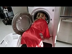 น้าสาวฝรั่งตัวติดเครื่องซักผ้าเห็นตูดใหญ่เอ็กจัดจับเย็ดท่าหมาซะเลย